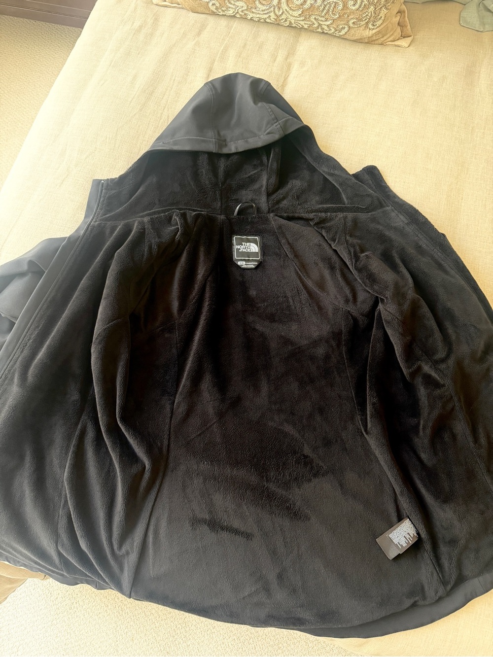 The North Face Women's Black Hooded Softshell Jacket Size M - Picture 4 of 7
